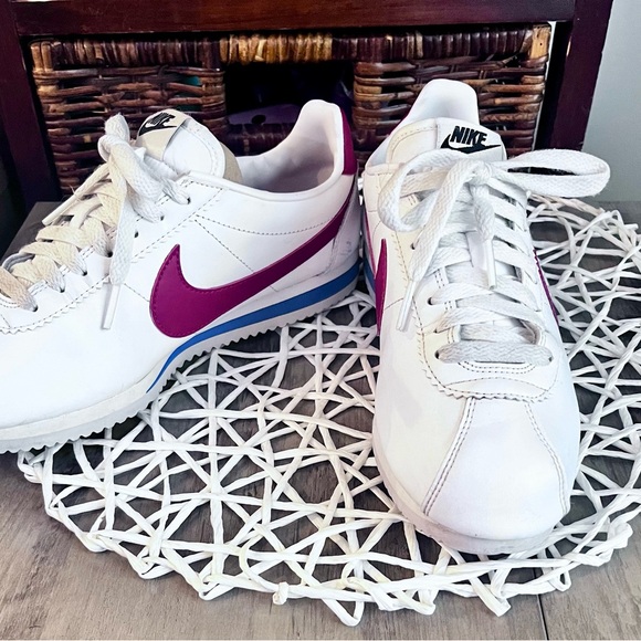 Nike Classic RED, WHITE and BLUE Cortez Sneakers - Picture 1 of 6